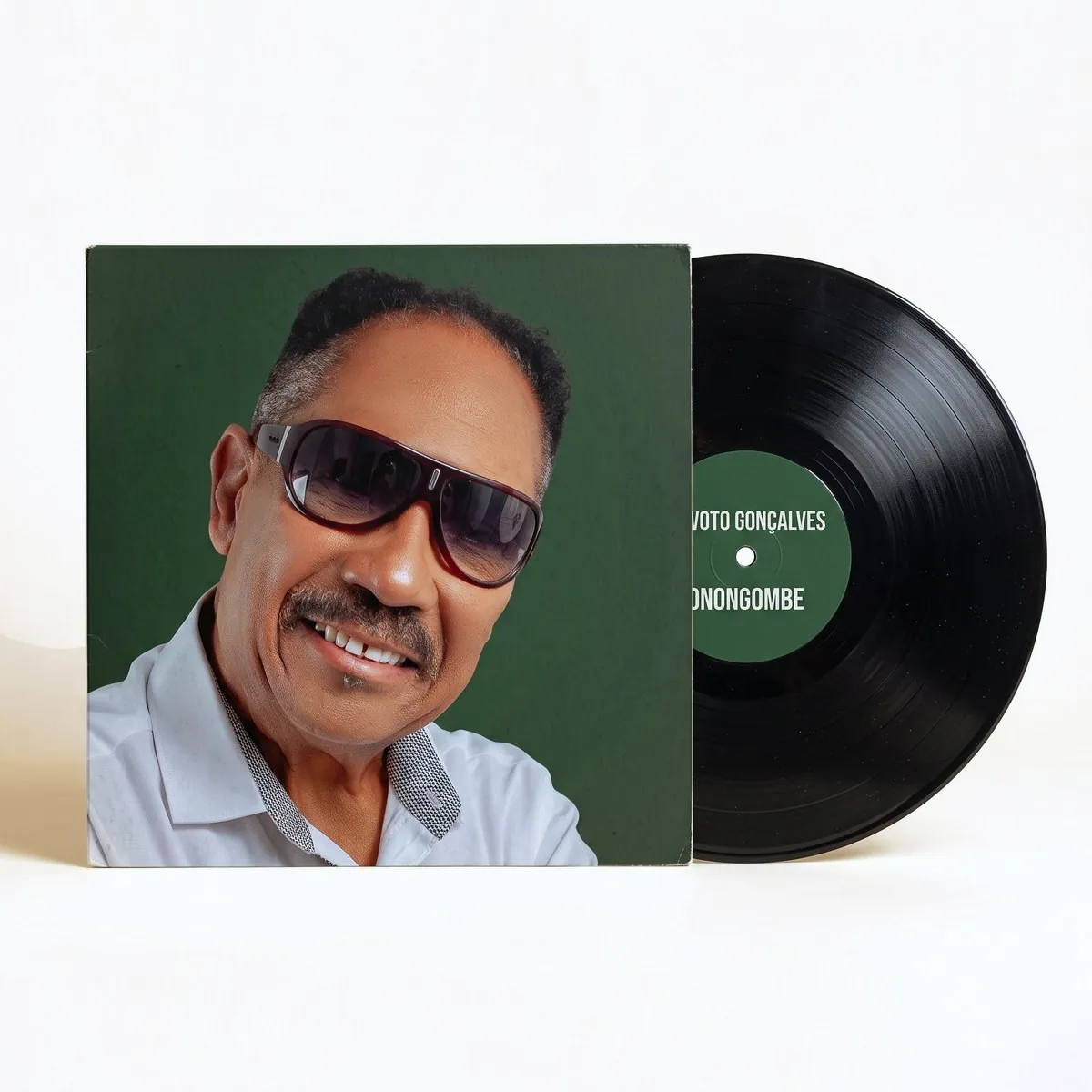 Onongombe by Voto Gonçalves, sleeve and vinyl record